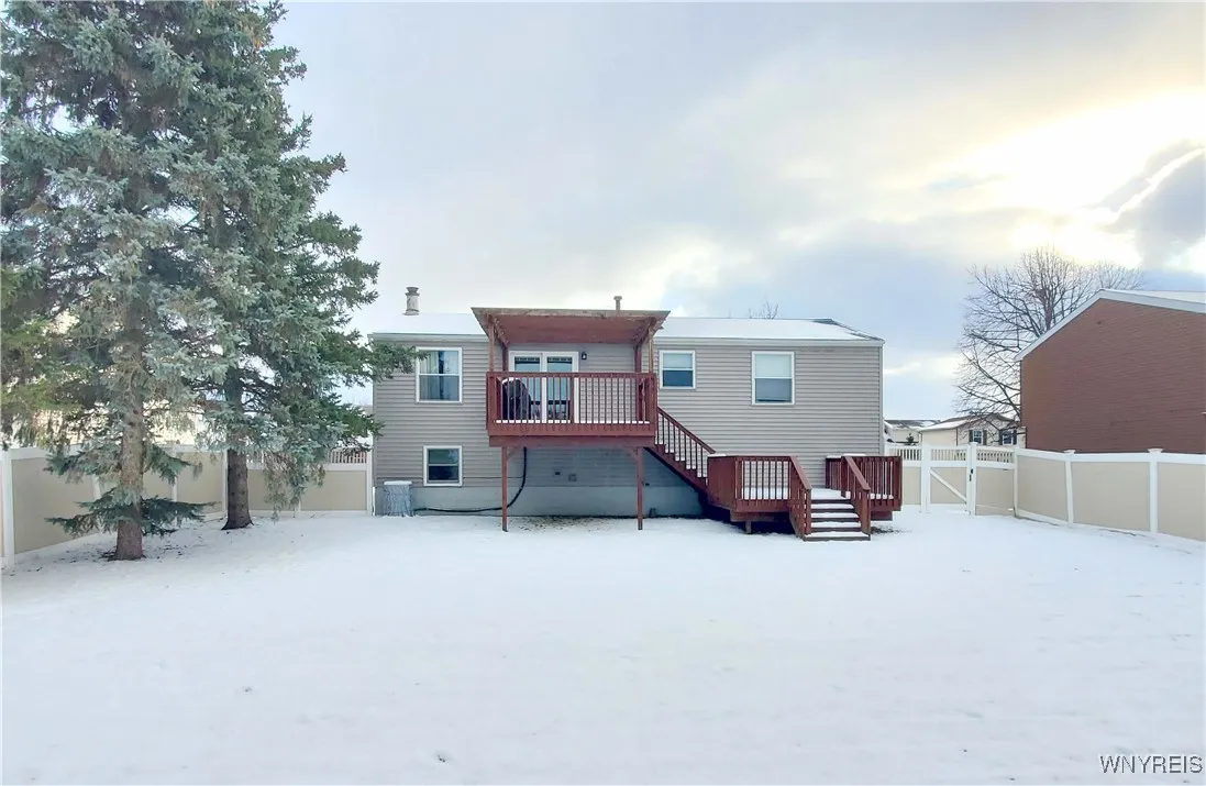 264 Oakbrook Drive, West Seneca, New York 14224, West Seneca, New York 14224, 3 Bedrooms Bedrooms, 8 Rooms Rooms,1 BathroomBathrooms,Residential,Closed,264 Oakbrook Drive, West Seneca, New York 14224,0,B1583003