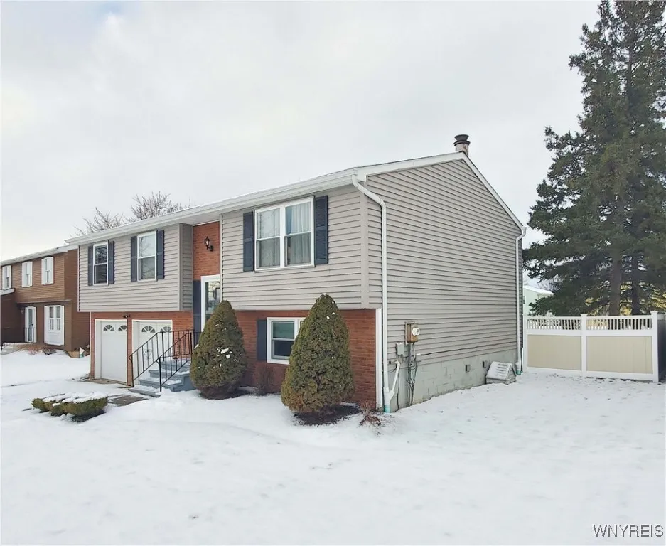 264 Oakbrook Drive, West Seneca, New York 14224, West Seneca, New York 14224, 3 Bedrooms Bedrooms, 8 Rooms Rooms,1 BathroomBathrooms,Residential,Closed,264 Oakbrook Drive, West Seneca, New York 14224,0,B1583003