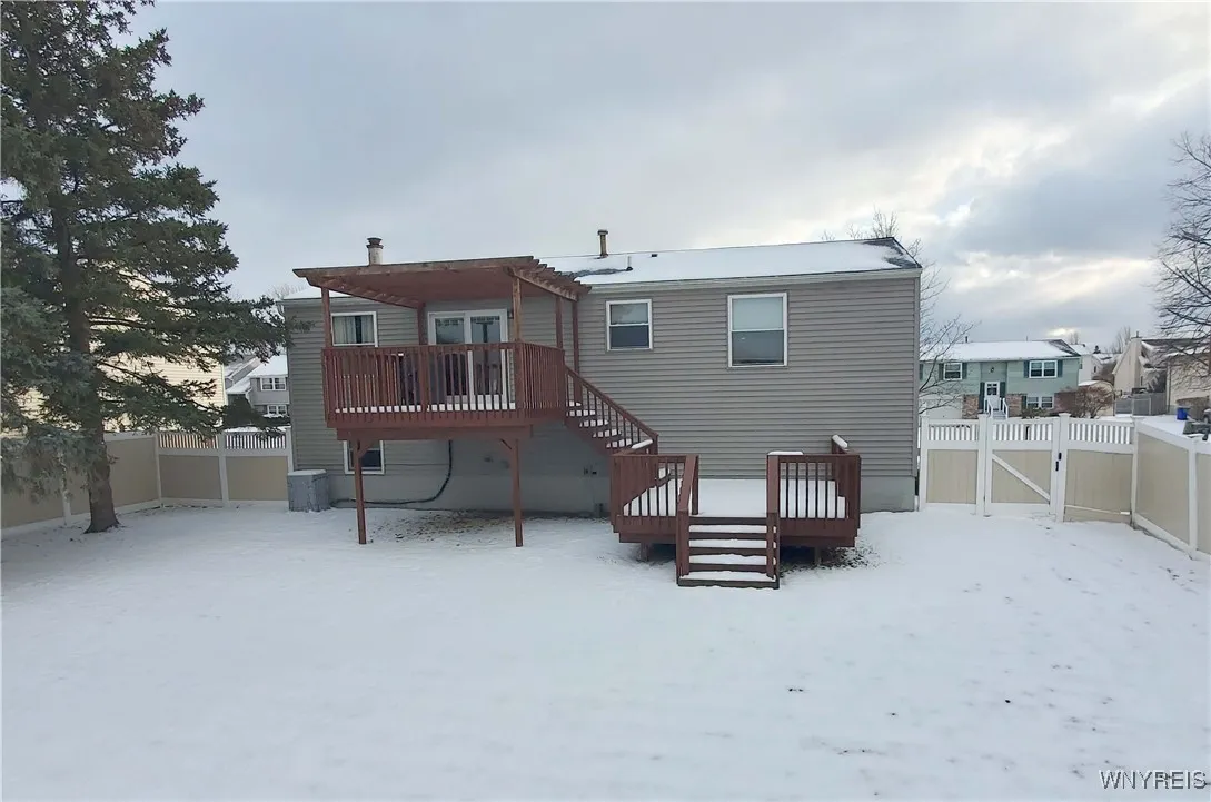 264 Oakbrook Drive, West Seneca, New York 14224, West Seneca, New York 14224, 3 Bedrooms Bedrooms, 8 Rooms Rooms,1 BathroomBathrooms,Residential,Closed,264 Oakbrook Drive, West Seneca, New York 14224,0,B1583003