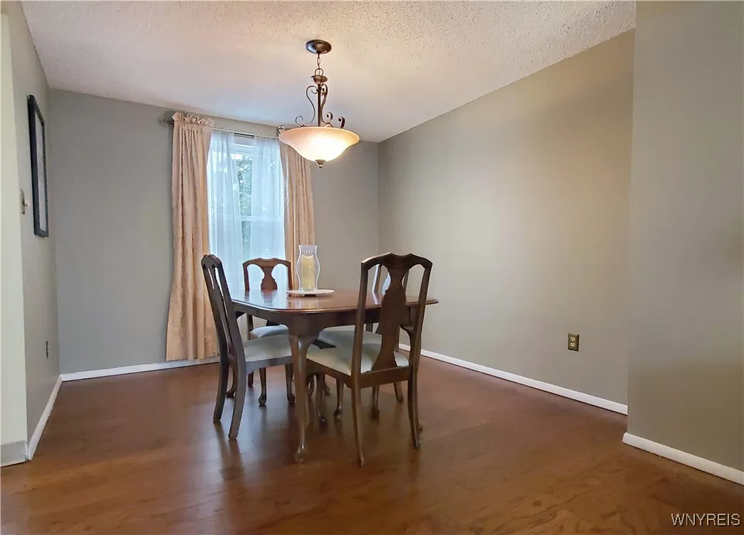 264 Oakbrook Drive, West Seneca, New York 14224, West Seneca, New York 14224, 3 Bedrooms Bedrooms, 8 Rooms Rooms,1 BathroomBathrooms,Residential,Closed,264 Oakbrook Drive, West Seneca, New York 14224,0,B1583003