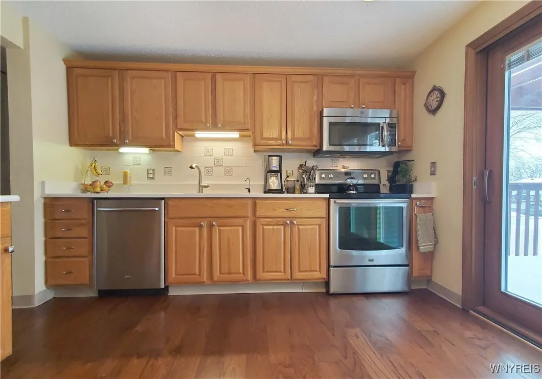 264 Oakbrook Drive, West Seneca, New York 14224, West Seneca, New York 14224, 3 Bedrooms Bedrooms, 8 Rooms Rooms,1 BathroomBathrooms,Residential,Closed,264 Oakbrook Drive, West Seneca, New York 14224,0,B1583003