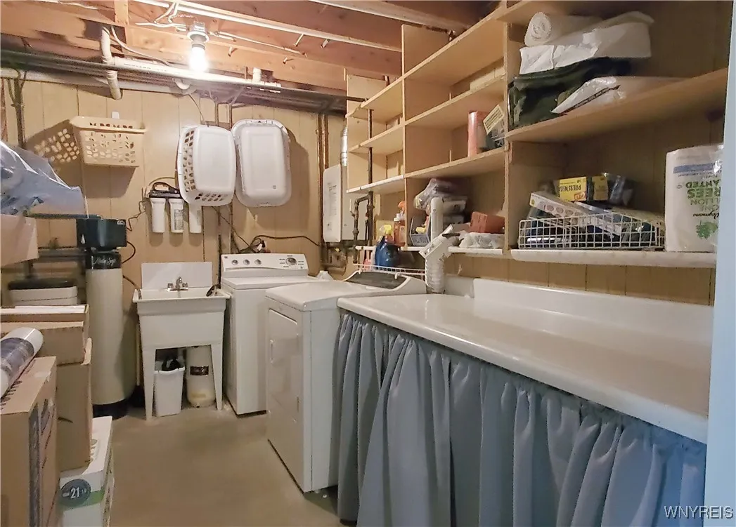 264 Oakbrook Drive, West Seneca, New York 14224, West Seneca, New York 14224, 3 Bedrooms Bedrooms, 8 Rooms Rooms,1 BathroomBathrooms,Residential,Closed,264 Oakbrook Drive, West Seneca, New York 14224,0,B1583003