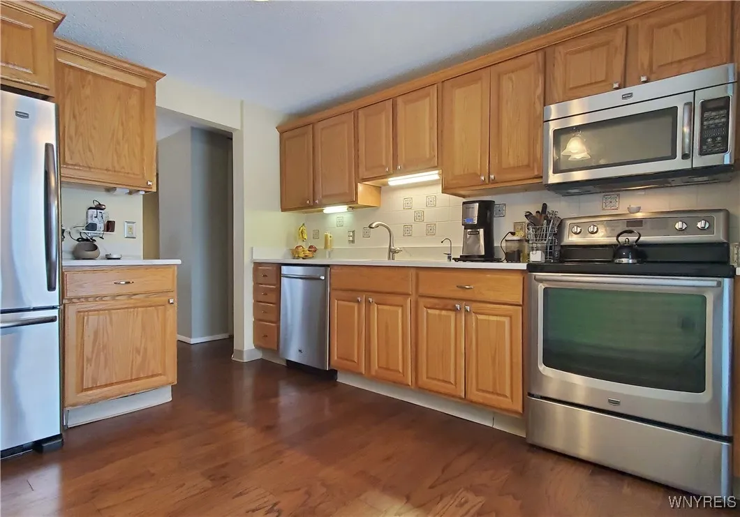 264 Oakbrook Drive, West Seneca, New York 14224, West Seneca, New York 14224, 3 Bedrooms Bedrooms, 8 Rooms Rooms,1 BathroomBathrooms,Residential,Closed,264 Oakbrook Drive, West Seneca, New York 14224,0,B1583003
