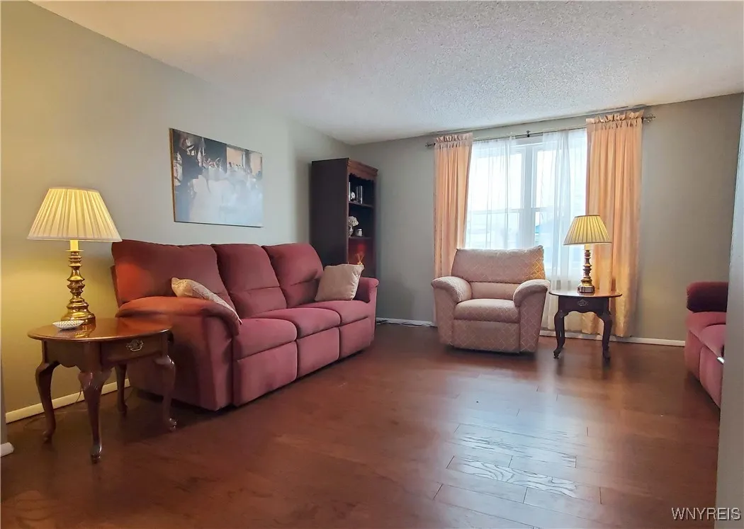 264 Oakbrook Drive, West Seneca, New York 14224, West Seneca, New York 14224, 3 Bedrooms Bedrooms, 8 Rooms Rooms,1 BathroomBathrooms,Residential,Closed,264 Oakbrook Drive, West Seneca, New York 14224,0,B1583003