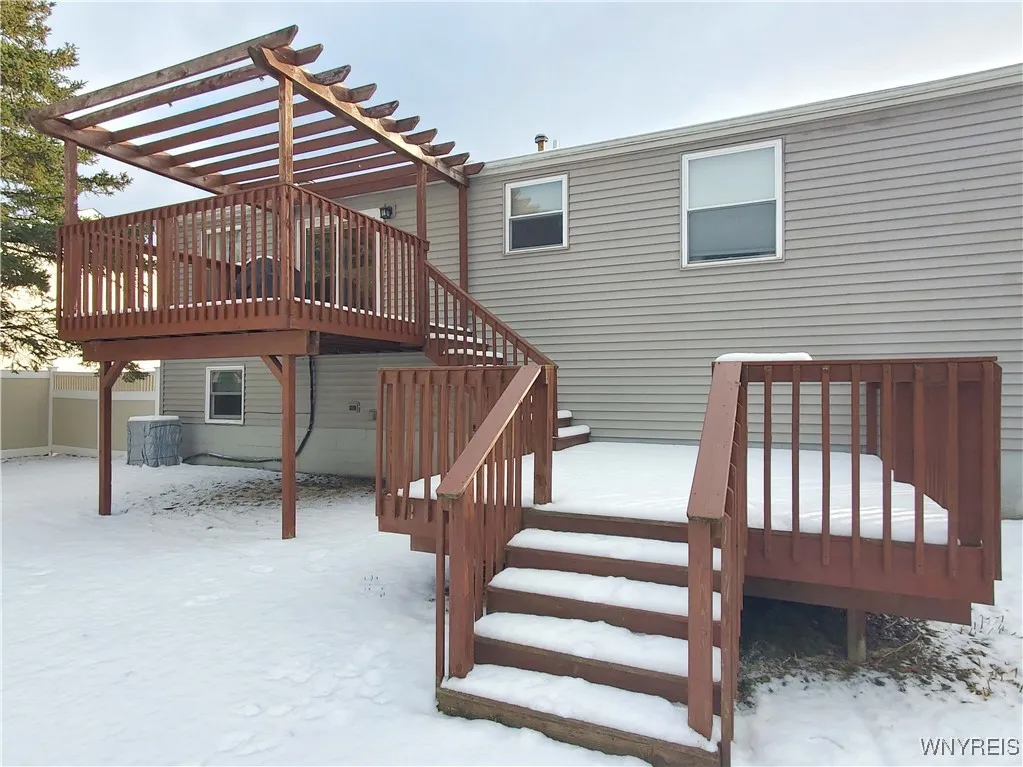 264 Oakbrook Drive, West Seneca, New York 14224, West Seneca, New York 14224, 3 Bedrooms Bedrooms, 8 Rooms Rooms,1 BathroomBathrooms,Residential,Closed,264 Oakbrook Drive, West Seneca, New York 14224,0,B1583003