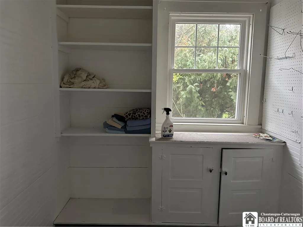 25 Hazard Parkway, Albion, New York 14411, Albion, New York 14411, 4 Bedrooms Bedrooms, 9 Rooms Rooms,1 BathroomBathrooms,Residential,Closed,25 Hazard Parkway, Albion, New York 14411,0,R1581781