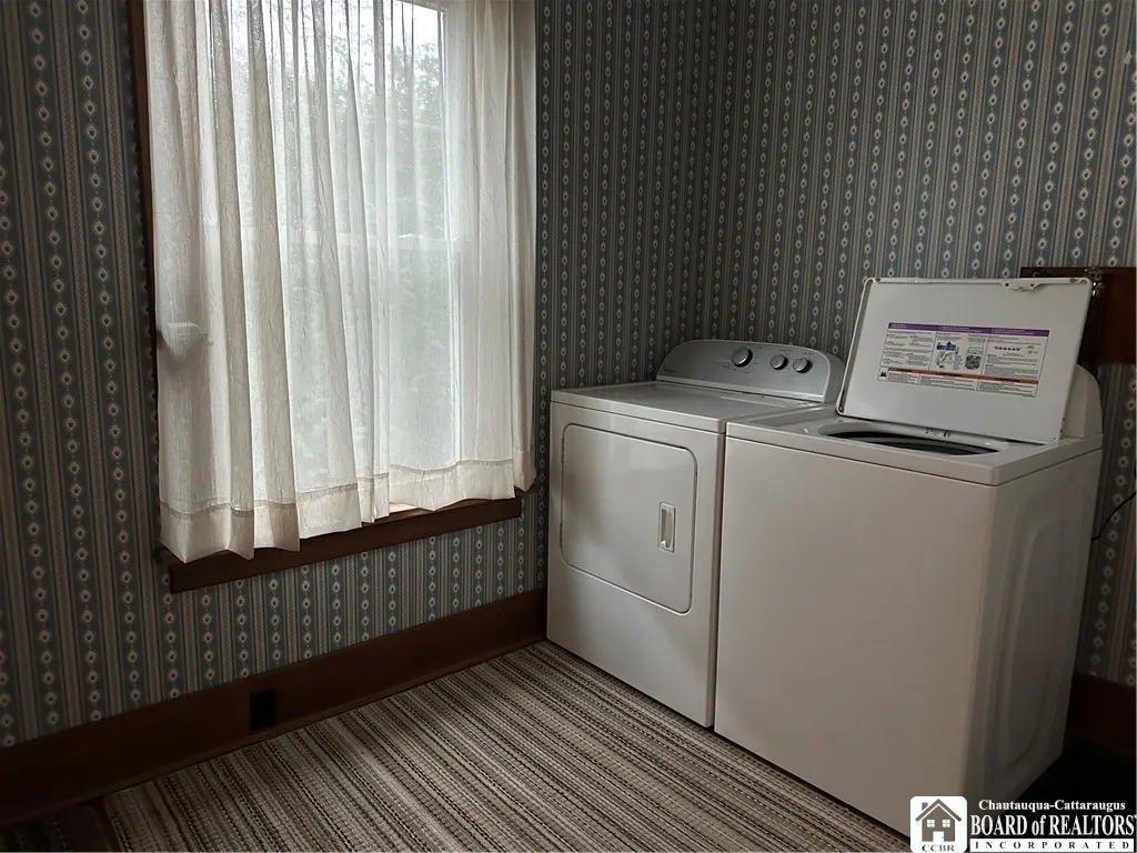 25 Hazard Parkway, Albion, New York 14411, Albion, New York 14411, 4 Bedrooms Bedrooms, 9 Rooms Rooms,1 BathroomBathrooms,Residential,Closed,25 Hazard Parkway, Albion, New York 14411,0,R1581781