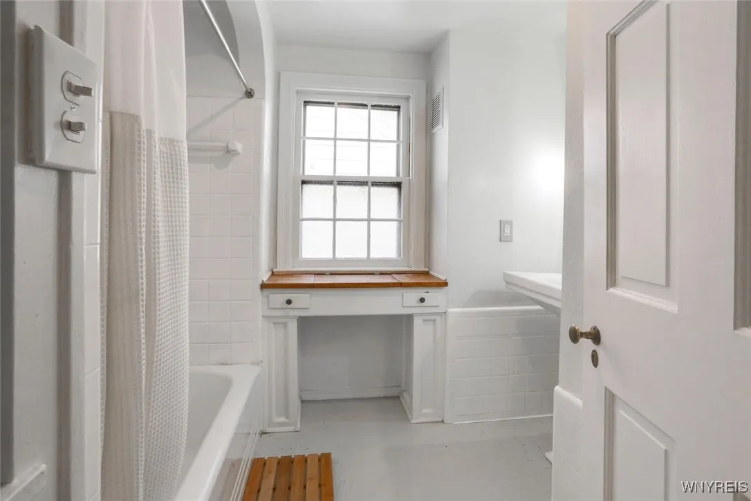 Upper Bath