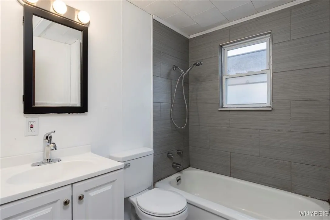 209 Saint Lawrence Avenue, Buffalo, New York 14216, Buffalo, New York 14216, 2 Bedrooms Bedrooms, 4 Rooms Rooms,1 BathroomBathrooms,Residential,Closed,209 Saint Lawrence Avenue, Buffalo, New York 14216,0,B1582255