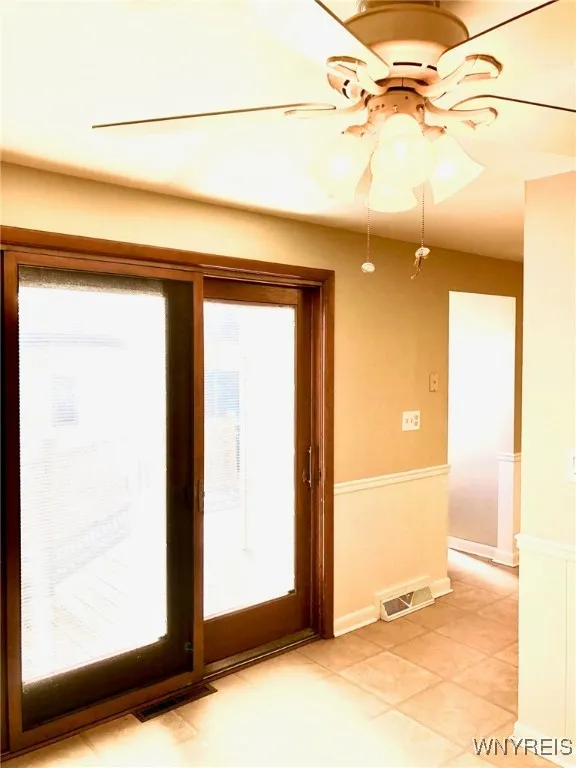 49 Glenside Avenue, Tonawanda-town, New York 14223, Tonawanda, New York 14223, 6 Bedrooms Bedrooms, ,2 BathroomsBathrooms,Residential,Closed,49 Glenside Avenue, Tonawanda-town, New York 14223,0,B1583361