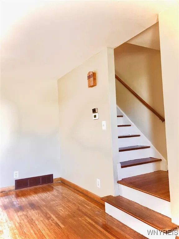 49 Glenside Avenue, Tonawanda-town, New York 14223, Tonawanda, New York 14223, 6 Bedrooms Bedrooms, ,2 BathroomsBathrooms,Residential,Closed,49 Glenside Avenue, Tonawanda-town, New York 14223,0,B1583361