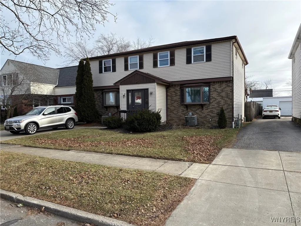 49 Glenside Avenue, Tonawanda-town, New York 14223, Tonawanda, New York 14223, 6 Bedrooms Bedrooms, ,2 BathroomsBathrooms,Residential,Closed,49 Glenside Avenue, Tonawanda-town, New York 14223,0,B1583361