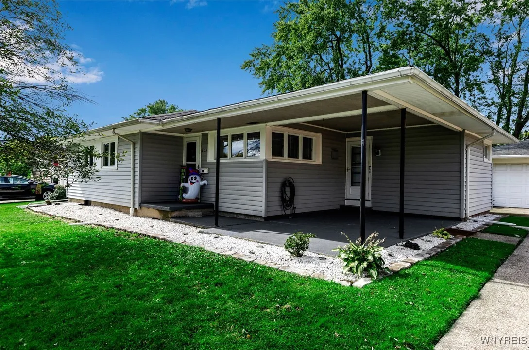 652 Lynbrook Avenue, Tonawanda-town, New York 1415, Tonawanda, New York 14150, 4 Bedrooms Bedrooms, 8 Rooms Rooms,1 BathroomBathrooms,Residential,Closed,652 Lynbrook Avenue, Tonawanda-town, New York 1415,0,B1583321