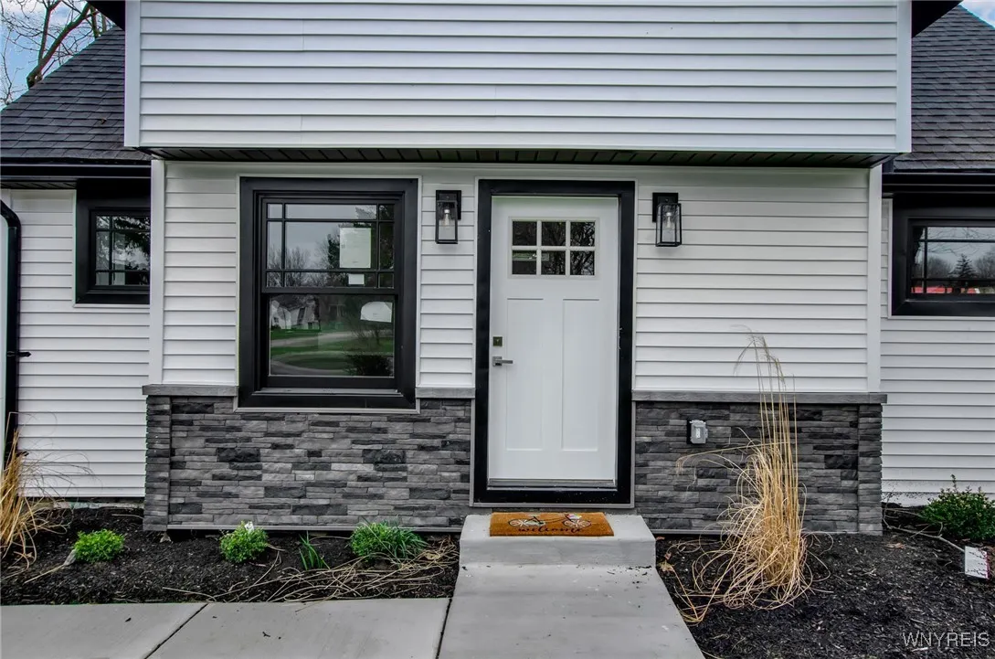 8591 Sunset Drive, Clarence, New York 14221, Clarence, New York 14221, 2 Bedrooms Bedrooms, 8 Rooms Rooms,3 BathroomsBathrooms,Residential,Closed,8591 Sunset Drive, Clarence, New York 14221,0,B1583453