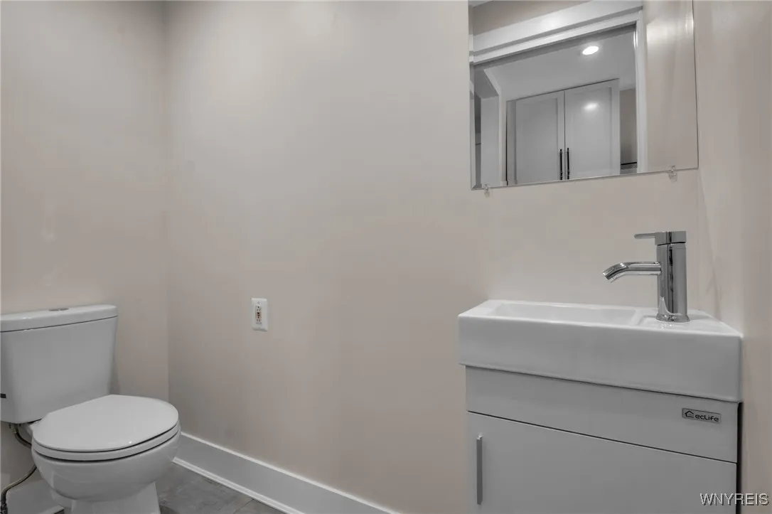8591 Sunset Drive, Clarence, New York 14221, Clarence, New York 14221, 2 Bedrooms Bedrooms, 8 Rooms Rooms,3 BathroomsBathrooms,Residential,Closed,8591 Sunset Drive, Clarence, New York 14221,0,B1583453