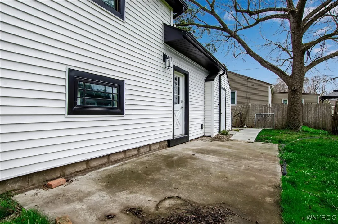 8591 Sunset Drive, Clarence, New York 14221, Clarence, New York 14221, 2 Bedrooms Bedrooms, 8 Rooms Rooms,3 BathroomsBathrooms,Residential,Closed,8591 Sunset Drive, Clarence, New York 14221,0,B1583453