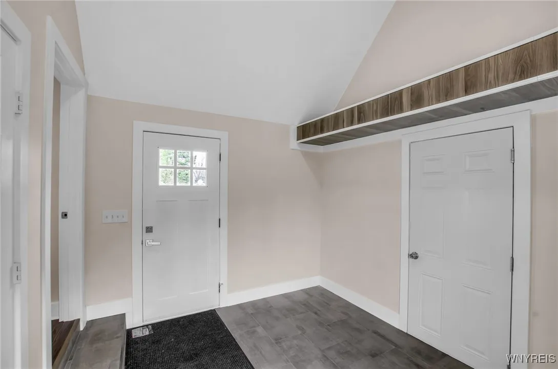 8591 Sunset Drive, Clarence, New York 14221, Clarence, New York 14221, 2 Bedrooms Bedrooms, 8 Rooms Rooms,3 BathroomsBathrooms,Residential,Closed,8591 Sunset Drive, Clarence, New York 14221,0,B1583453