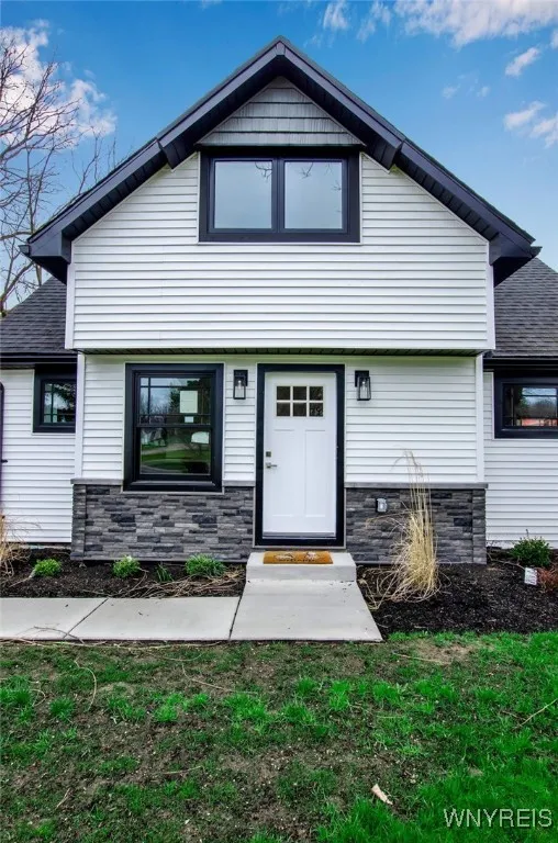 8591 Sunset Drive, Clarence, New York 14221, Clarence, New York 14221, 2 Bedrooms Bedrooms, 8 Rooms Rooms,3 BathroomsBathrooms,Residential,Closed,8591 Sunset Drive, Clarence, New York 14221,0,B1583453