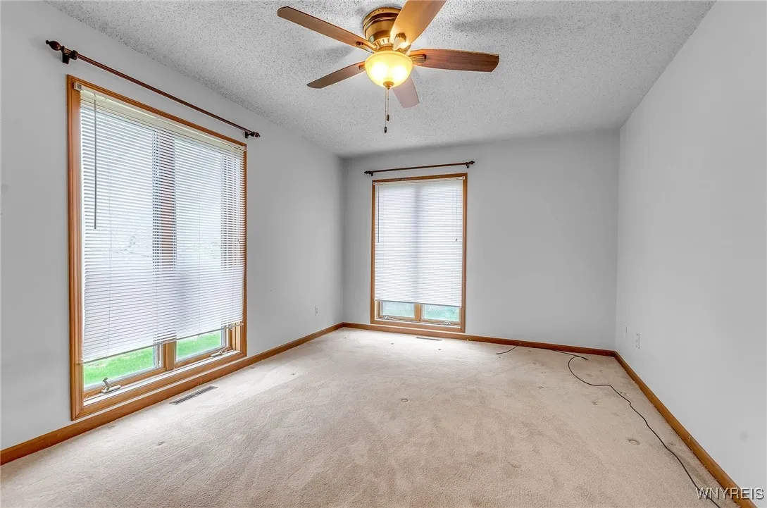 9400 Wehrle Drive Right, Clarence, New York 14031, Clarence, New York 14031, 2 Bedrooms Bedrooms, 6 Rooms Rooms,2 BathroomsBathrooms,Residential Lease,Closed,9400 Wehrle Drive Right, Clarence, New York 14031,0,B1583475