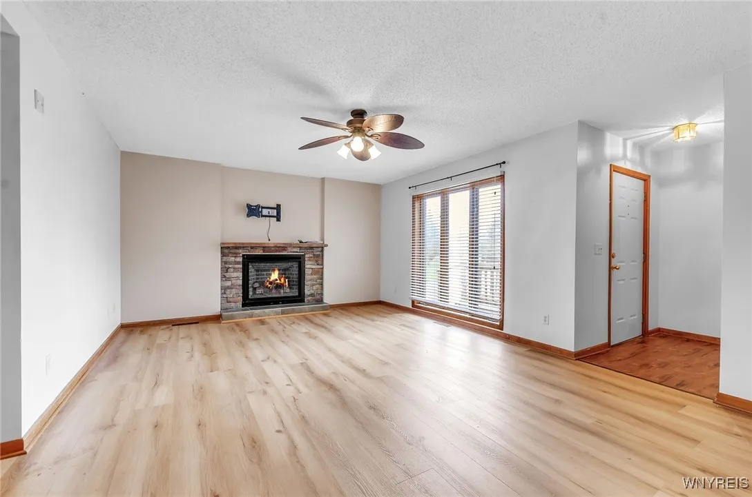 9400 Wehrle Drive Right, Clarence, New York 14031, Clarence, New York 14031, 2 Bedrooms Bedrooms, 6 Rooms Rooms,2 BathroomsBathrooms,Residential Lease,Closed,9400 Wehrle Drive Right, Clarence, New York 14031,0,B1583475