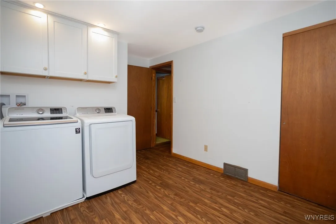 6321 Goodrich Road, Clarence, New York 14032, Clarence, New York 14032, 3 Bedrooms Bedrooms, 7 Rooms Rooms,1 BathroomBathrooms,Residential,Closed,6321 Goodrich Road, Clarence, New York 14032,0,B1582499