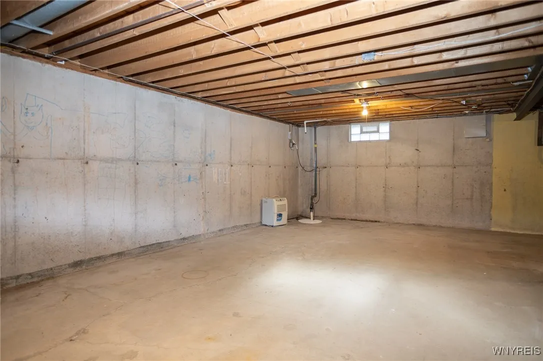 6321 Goodrich Road, Clarence, New York 14032, Clarence, New York 14032, 3 Bedrooms Bedrooms, 7 Rooms Rooms,1 BathroomBathrooms,Residential,Closed,6321 Goodrich Road, Clarence, New York 14032,0,B1582499