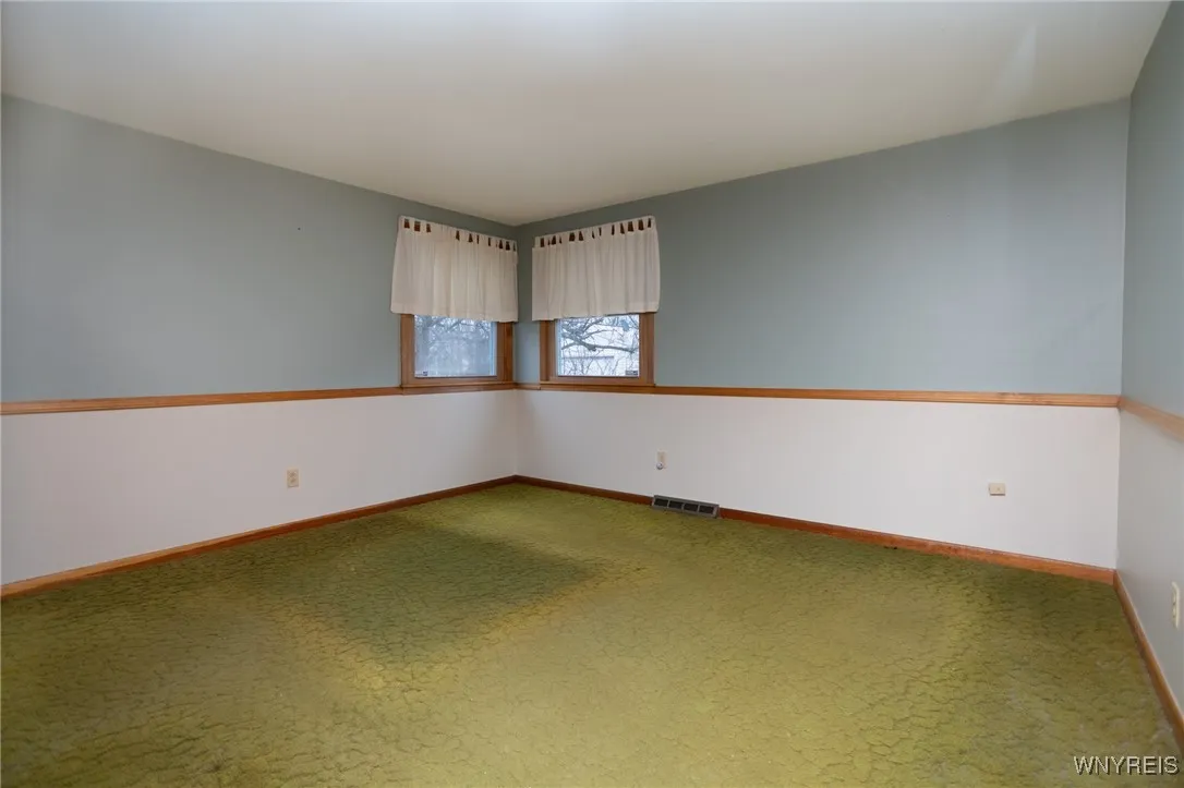 6321 Goodrich Road, Clarence, New York 14032, Clarence, New York 14032, 3 Bedrooms Bedrooms, 7 Rooms Rooms,1 BathroomBathrooms,Residential,Closed,6321 Goodrich Road, Clarence, New York 14032,0,B1582499