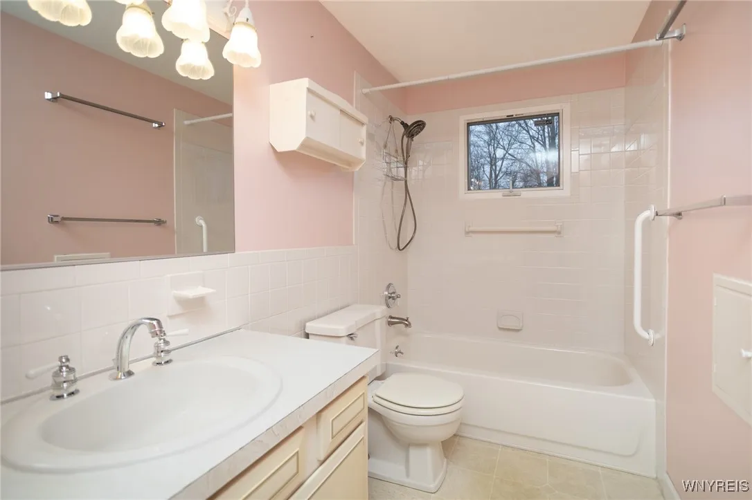 6321 Goodrich Road, Clarence, New York 14032, Clarence, New York 14032, 3 Bedrooms Bedrooms, 7 Rooms Rooms,1 BathroomBathrooms,Residential,Closed,6321 Goodrich Road, Clarence, New York 14032,0,B1582499