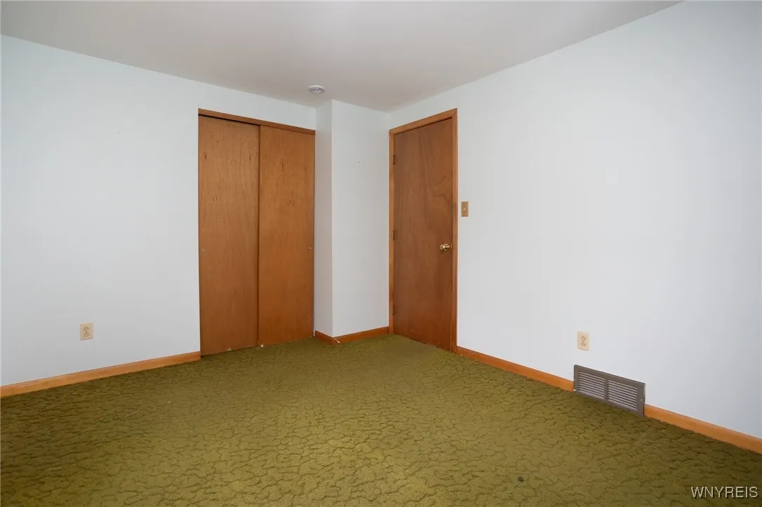 6321 Goodrich Road, Clarence, New York 14032, Clarence, New York 14032, 3 Bedrooms Bedrooms, 7 Rooms Rooms,1 BathroomBathrooms,Residential,Closed,6321 Goodrich Road, Clarence, New York 14032,0,B1582499