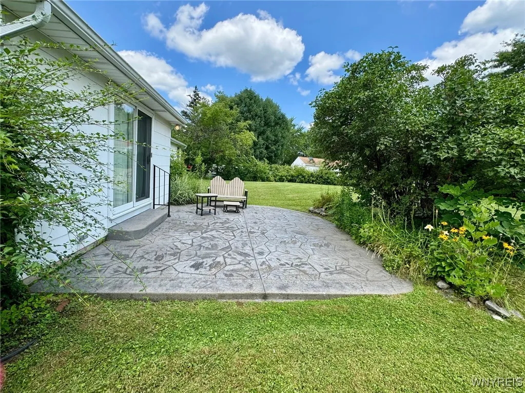 6321 Goodrich Road, Clarence, New York 14032, Clarence, New York 14032, 3 Bedrooms Bedrooms, 7 Rooms Rooms,1 BathroomBathrooms,Residential,Closed,6321 Goodrich Road, Clarence, New York 14032,0,B1582499