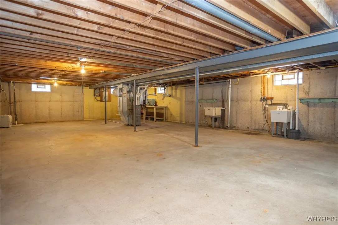 6321 Goodrich Road, Clarence, New York 14032, Clarence, New York 14032, 3 Bedrooms Bedrooms, 7 Rooms Rooms,1 BathroomBathrooms,Residential,Closed,6321 Goodrich Road, Clarence, New York 14032,0,B1582499