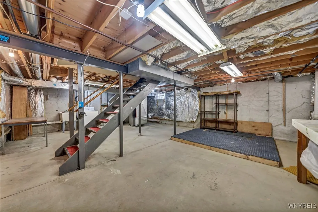 Full, dry basement.