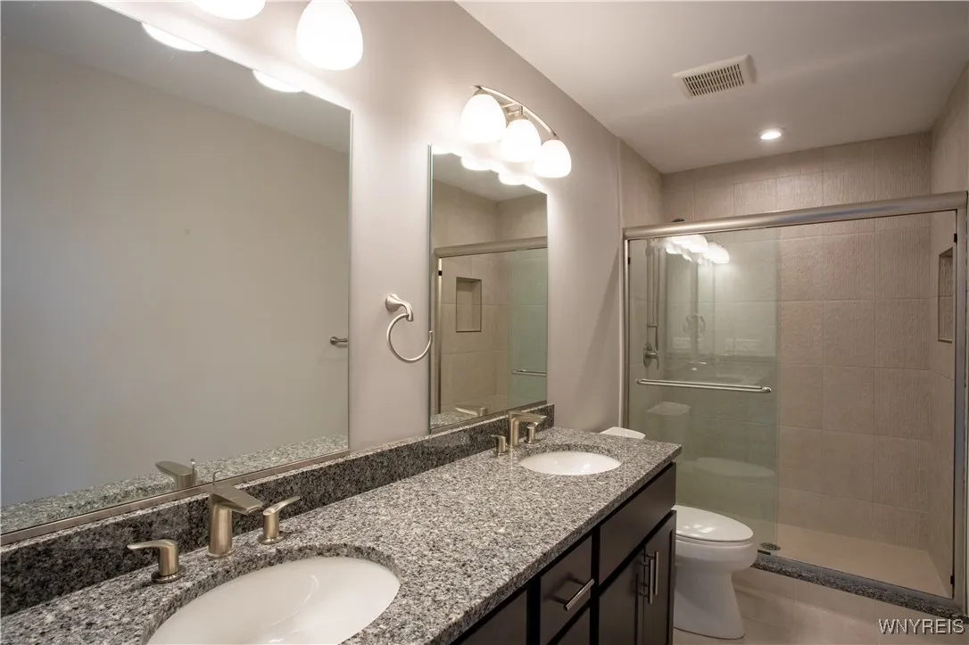 8989 Iroquois Street, Evans, New York 14006, Evans, New York 14006, 3 Bedroom Bedrooms, 5 Room Rooms,2 BathroomBathrooms,Residential,For Sale,8989 Iroquois Street, Evans, New York 14006,0,B1583511
