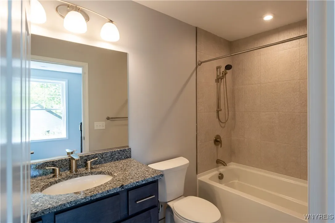 8989 Iroquois Street, Evans, New York 14006, Evans, New York 14006, 3 Bedroom Bedrooms, 5 Room Rooms,2 BathroomBathrooms,Residential,For Sale,8989 Iroquois Street, Evans, New York 14006,0,B1583511