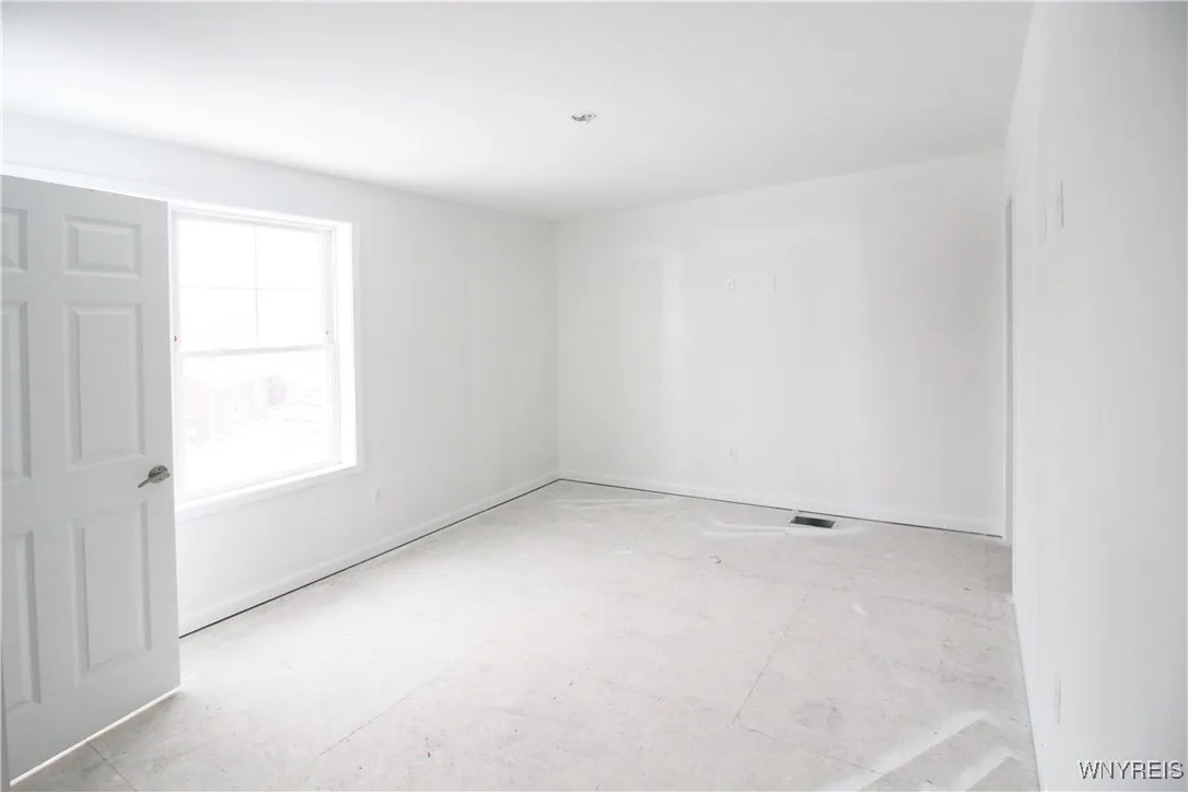 8983 Iroquois Street, Evans, New York 14006, Evans, New York 14006, 3 Bedroom Bedrooms, 5 Room Rooms,2 BathroomBathrooms,Residential,For Sale,8983 Iroquois Street, Evans, New York 14006,0,B1583527