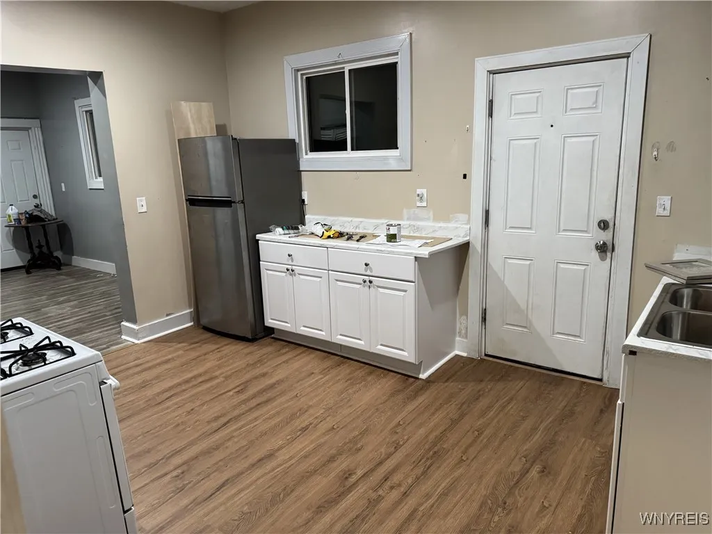 141 Vandalia Street, Buffalo, New York 14204, Buffalo, New York 14204, 2 Bedrooms Bedrooms, 5 Rooms Rooms,1 BathroomBathrooms,Residential Lease,Closed,141 Vandalia Street, Buffalo, New York 14204,0,B1583714