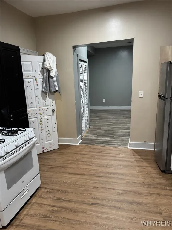 141 Vandalia Street, Buffalo, New York 14204, Buffalo, New York 14204, 2 Bedrooms Bedrooms, 5 Rooms Rooms,1 BathroomBathrooms,Residential Lease,Closed,141 Vandalia Street, Buffalo, New York 14204,0,B1583714