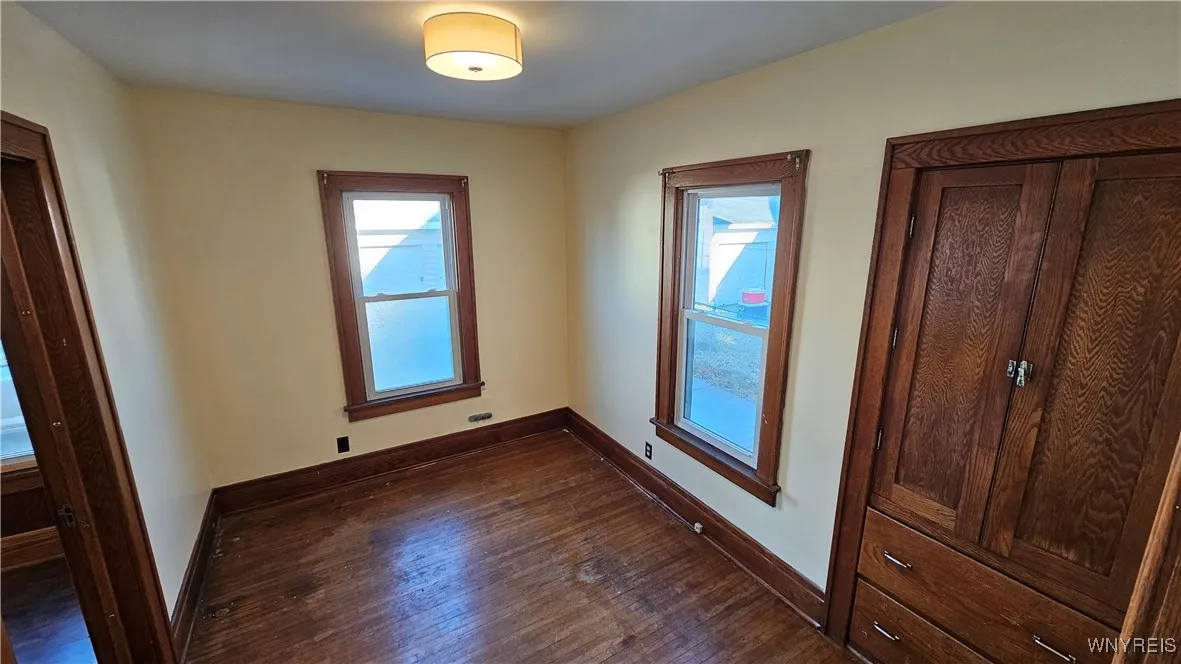 Bonus room 1 behind bedroom 1