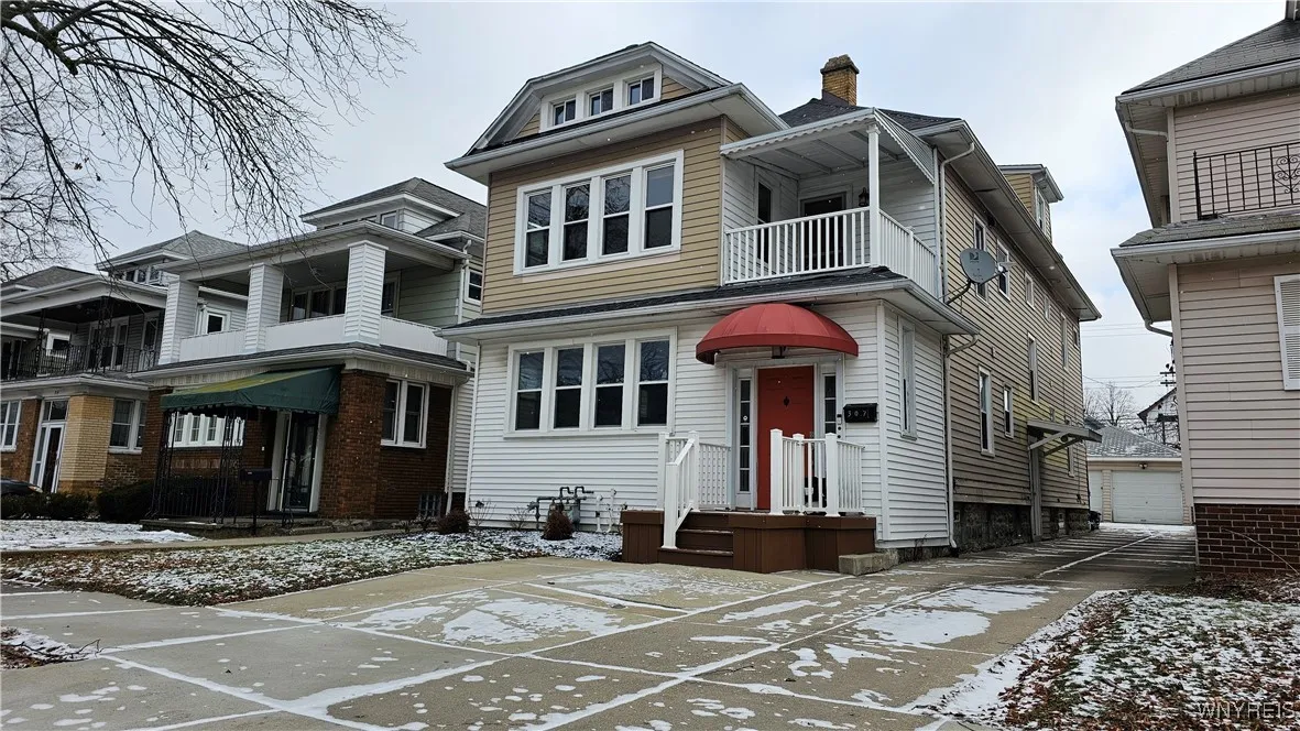 307 Sterling Avenue Lower, Buffalo, New York 14216, Buffalo, New York 14216, 3 Bedrooms Bedrooms, 7 Rooms Rooms,1 BathroomBathrooms,Residential Lease,Closed,307 Sterling Avenue Lower, Buffalo, New York 14216,0,B1583809