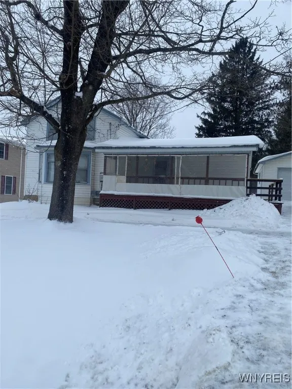 28 East Main Street, Gainesville, New York 14130, Gainesville, New York 14130, 2 Bedrooms Bedrooms, 5 Rooms Rooms,1 BathroomBathrooms,Residential,Closed,28 East Main Street, Gainesville, New York 14130,B1583503