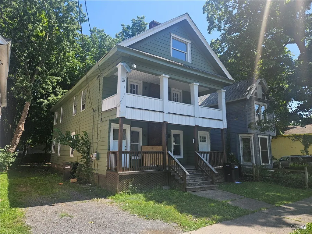 2611 Midland Avenue, Syracuse, New York 13205, Syracuse, New York 13205, 6 Bedrooms Bedrooms, ,2 BathroomsBathrooms,Residential,Closed,2611 Midland Avenue, Syracuse, New York 13205,0,S1583941