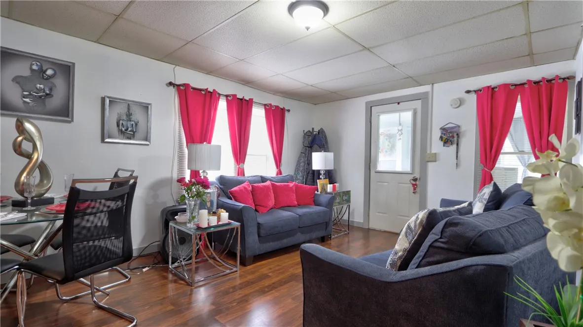 58 Walnut Street, Seneca Falls, New York 13148, Seneca Falls, New York 13148, 4 Bedrooms Bedrooms, 7 Rooms Rooms,1 BathroomBathrooms,Residential,For Sale,58 Walnut Street, Seneca Falls, New York 13148,0,R1583661