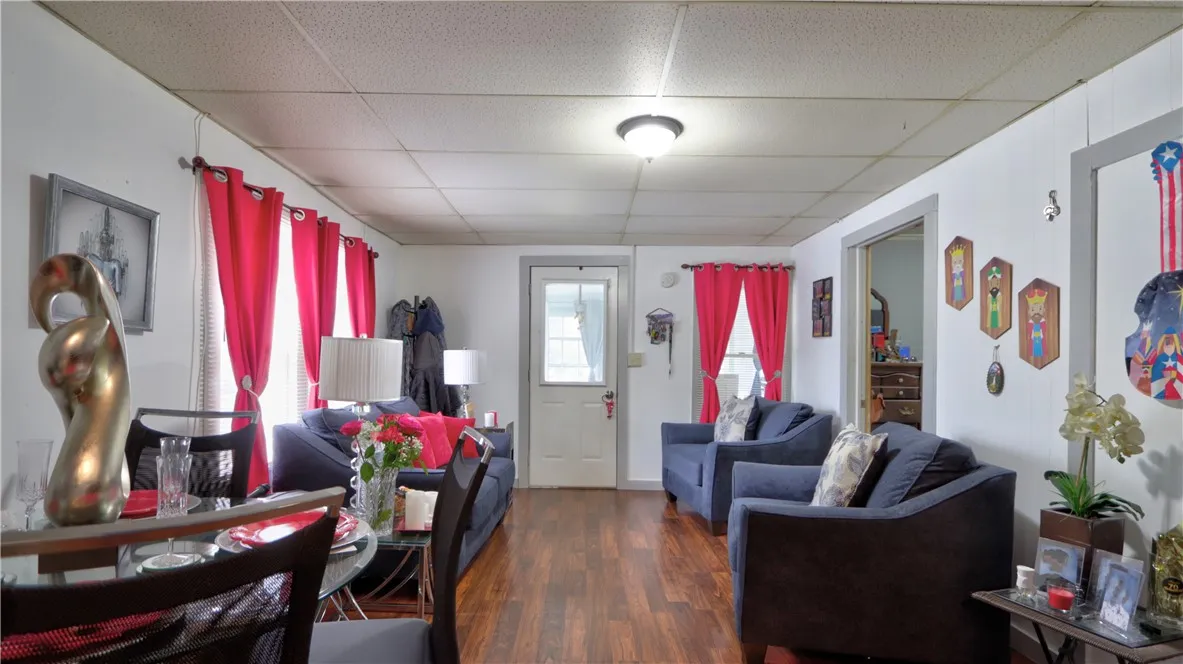 58 Walnut Street, Seneca Falls, New York 13148, Seneca Falls, New York 13148, 4 Bedrooms Bedrooms, 7 Rooms Rooms,1 BathroomBathrooms,Residential,For Sale,58 Walnut Street, Seneca Falls, New York 13148,R1583661