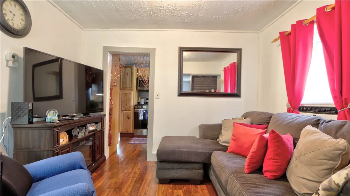 58 Walnut Street, Seneca Falls, New York 13148, Seneca Falls, New York 13148, 4 Bedrooms Bedrooms, 7 Rooms Rooms,1 BathroomBathrooms,Residential,For Sale,58 Walnut Street, Seneca Falls, New York 13148,R1583661