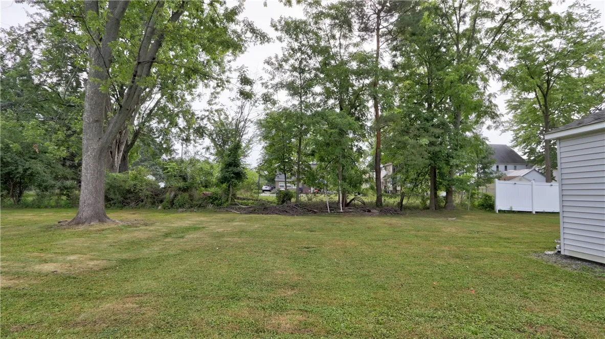 58 Walnut Street, Seneca Falls, New York 13148, Seneca Falls, New York 13148, 4 Bedrooms Bedrooms, 7 Rooms Rooms,1 BathroomBathrooms,Residential,For Sale,58 Walnut Street, Seneca Falls, New York 13148,R1583661