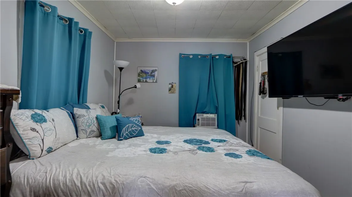 58 Walnut Street, Seneca Falls, New York 13148, Seneca Falls, New York 13148, 4 Bedrooms Bedrooms, 7 Rooms Rooms,1 BathroomBathrooms,Residential,For Sale,58 Walnut Street, Seneca Falls, New York 13148,0,R1583661