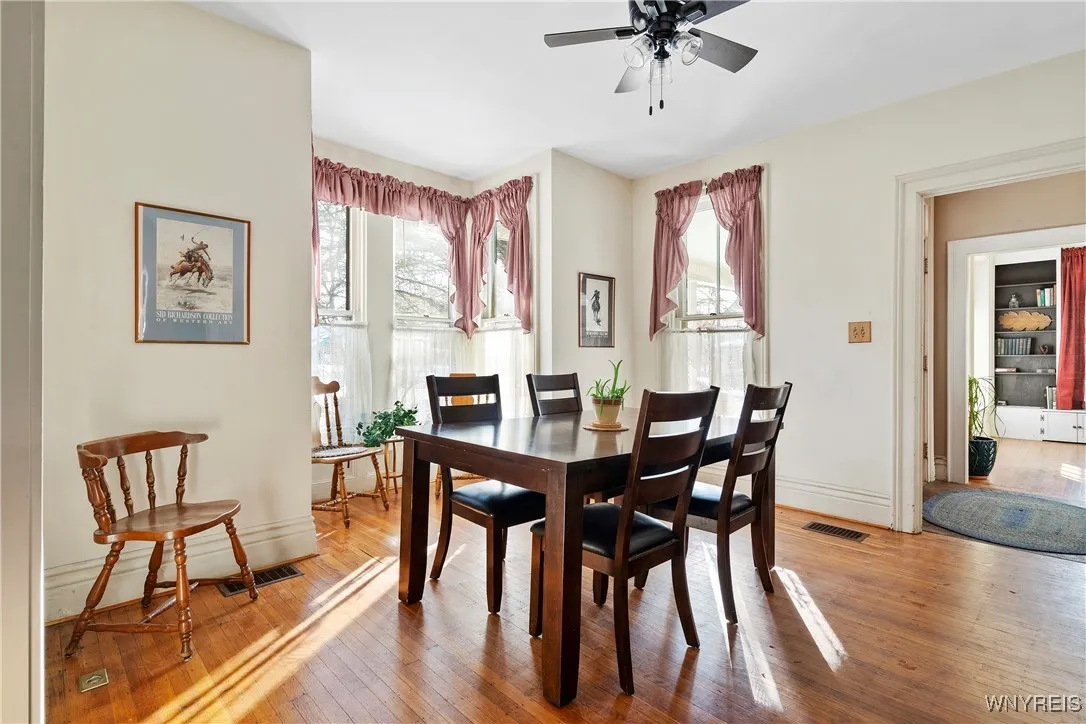 306 Oakwood Avenue, Aurora, New York 14052, Aurora, New York 14052, 5 Bedrooms Bedrooms, 10 Rooms Rooms,2 BathroomsBathrooms,Residential,Closed,306 Oakwood Avenue, Aurora, New York 14052,0,B1582653