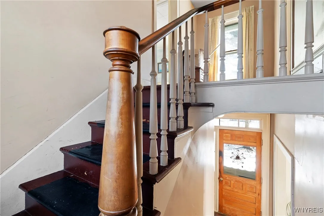 306 Oakwood Avenue, Aurora, New York 14052, Aurora, New York 14052, 5 Bedrooms Bedrooms, 10 Rooms Rooms,2 BathroomsBathrooms,Residential,Closed,306 Oakwood Avenue, Aurora, New York 14052,0,B1582653