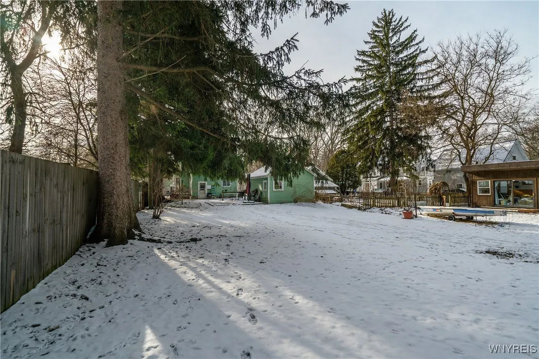 306 Oakwood Avenue, Aurora, New York 14052, Aurora, New York 14052, 5 Bedrooms Bedrooms, 10 Rooms Rooms,2 BathroomsBathrooms,Residential,Closed,306 Oakwood Avenue, Aurora, New York 14052,0,B1582653
