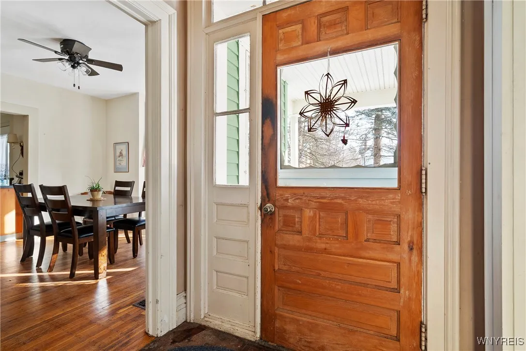306 Oakwood Avenue, Aurora, New York 14052, Aurora, New York 14052, 5 Bedrooms Bedrooms, 10 Rooms Rooms,2 BathroomsBathrooms,Residential,Closed,306 Oakwood Avenue, Aurora, New York 14052,0,B1582653